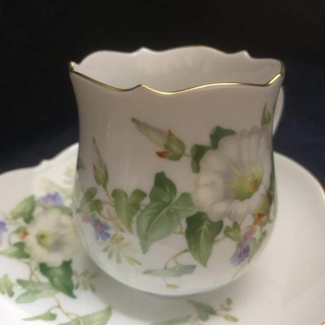 MEISSEN(マイセン)の★御専用【マイセン】自然主義様式の絵付け「昼顔／白」カップ＆ソーサー インテリア/住まい/日用品のキッチン/食器(食器)の商品写真