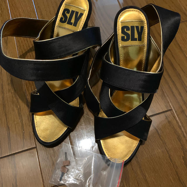 SLY(スライ)のSLY サンダル  希少 レディースの靴/シューズ(サンダル)の商品写真