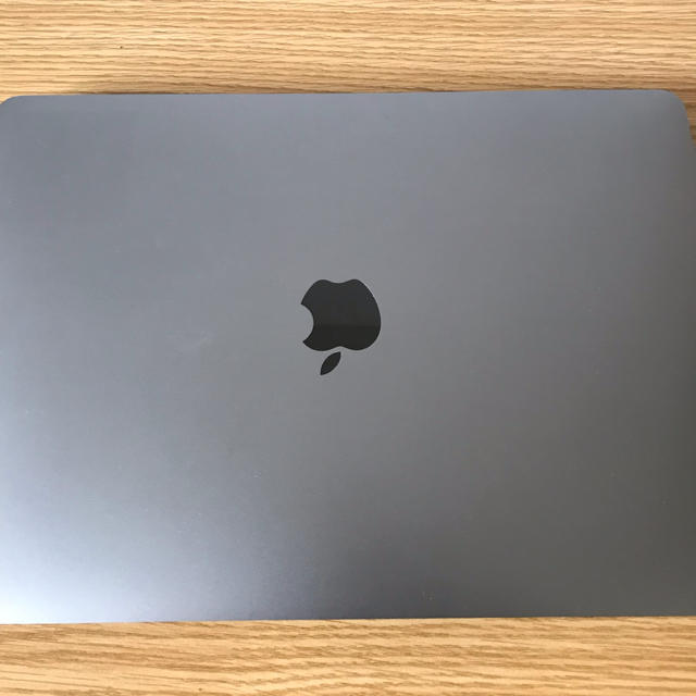 MacBook Pro 13インチ 2018年 Touch Bar付き 極美品スマホ/家電/カメラ