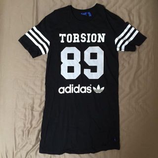 アディダス(adidas)のadidas ロングTシャツ(Tシャツ(半袖/袖なし))