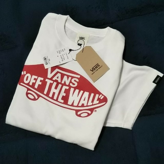 VANS(ヴァンズ)の★新品★今季★ VANSTシャツ／ホワイト／Ｍ レディースのトップス(Tシャツ(半袖/袖なし))の商品写真