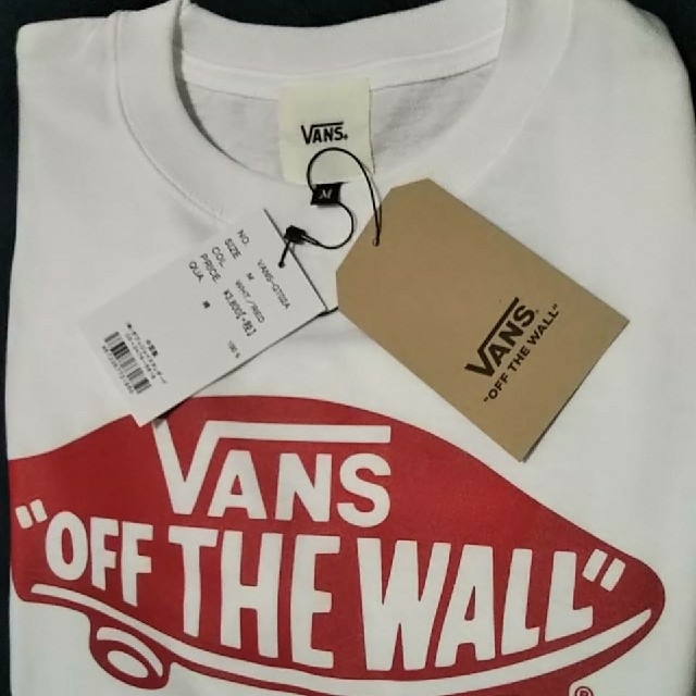 VANS(ヴァンズ)の★新品★今季★ VANSTシャツ／ホワイト／Ｍ レディースのトップス(Tシャツ(半袖/袖なし))の商品写真