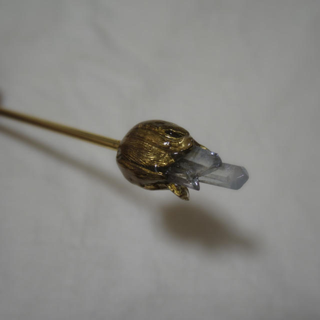 水晶の花かんざし ハンドメイドのアクセサリー(ヘアアクセサリー)の商品写真