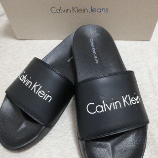 カルバンクライン(Calvin Klein)の【新品未使用】Calvin Kleinカルバンクライン★ロゴ入りサンダル　黒28(サンダル)