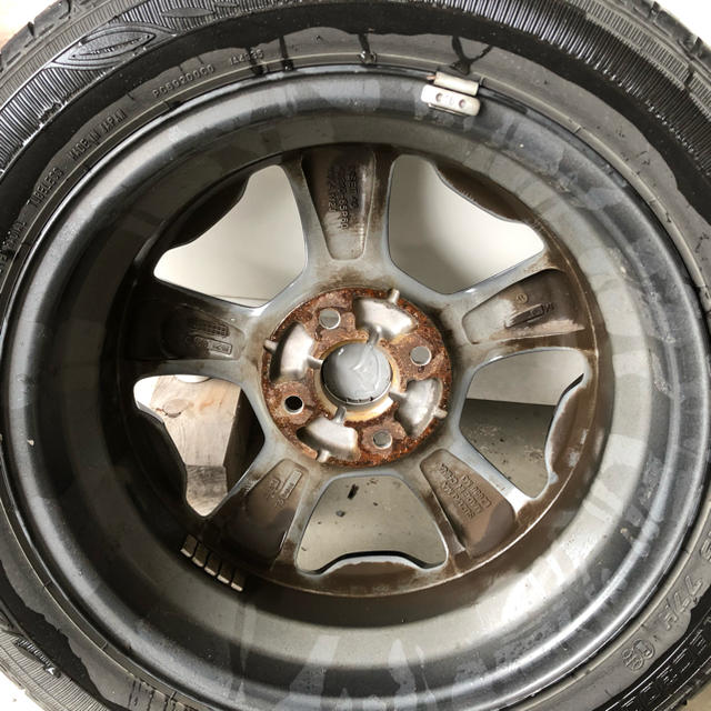 スズキのハスラー、マツダのフレアクロスオーバー のアルミホイール4本セット。 自動車/バイクの自動車(タイヤ・ホイールセット)の商品写真