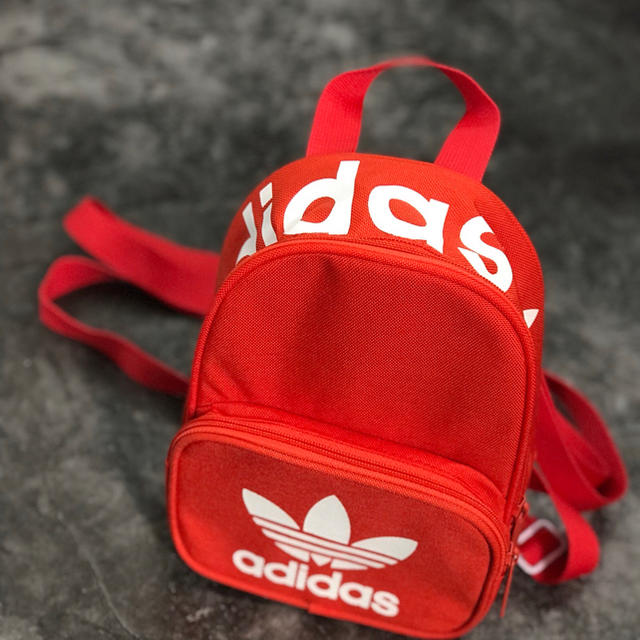 adidas(アディダス)のAdidasSANTIAGO MINI BACKPACK  リュックサック レディースのバッグ(リュック/バックパック)の商品写真