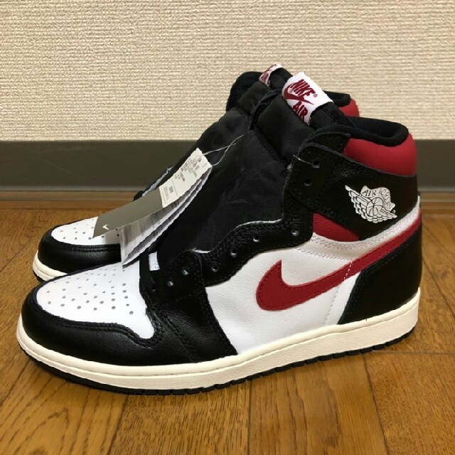 ナイキ NIKE AIR JORDAN 1 RETRO