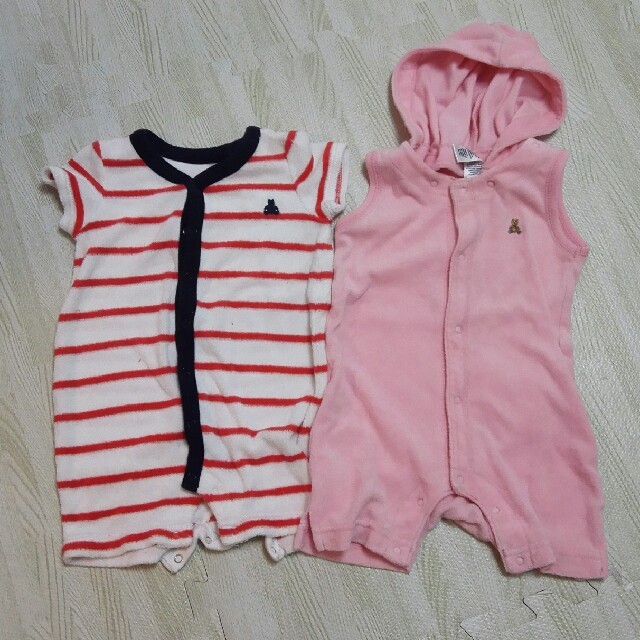 babyGAP(ベビーギャップ)の半袖ロンパース 2枚セット キッズ/ベビー/マタニティのベビー服(~85cm)(ロンパース)の商品写真