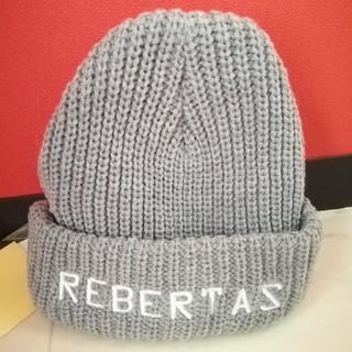 リベルタス(REBERTAS)のREBERTAS 新品 ビーニー 帽子(ニット帽/ビーニー)