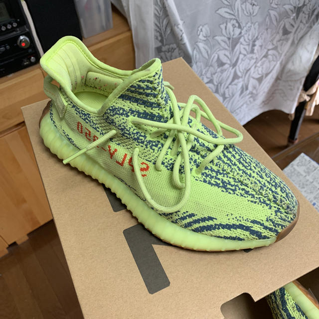 yeezy boost350v2 セミフローズンイエロー