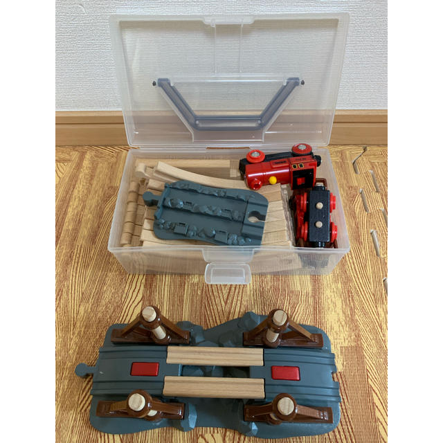 BRIO(ブリオ)のBRIO Steam Engine Setとミニカー4点 キッズ/ベビー/マタニティのおもちゃ(電車のおもちゃ/車)の商品写真