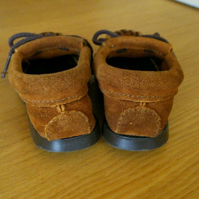 Minnetonka(ミネトンカ)のミネトンカ風の靴 キッズ/ベビー/マタニティのキッズ靴/シューズ(15cm~)(その他)の商品写真