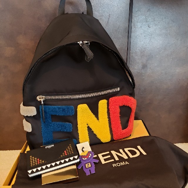 FENDI(フェンディ)のFENDI　フェンディ　バックパック　リュック　正規品　モンスター メンズのバッグ(バッグパック/リュック)の商品写真