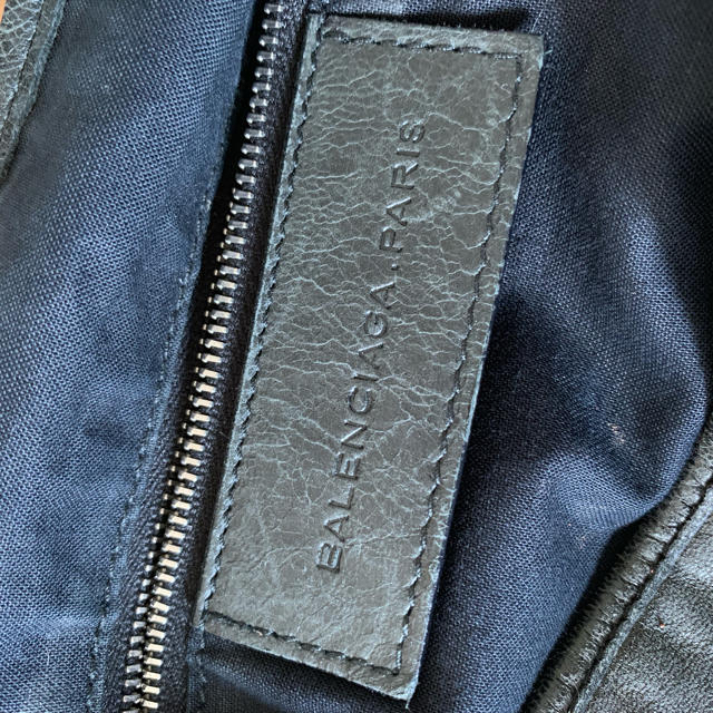 BALENCIAGA BAG(バレンシアガバッグ)のバレンシアガ ジャイアントシティ 斜め掛けバッグ レディースのバッグ(ショルダーバッグ)の商品写真