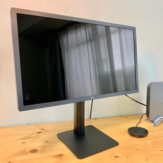 LG Ultra Fine 4K Display　21.5インチ