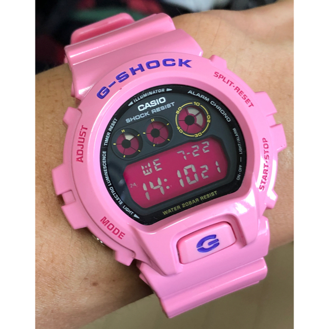 G-SHOCK(ジーショック)のクレイジーカラー/G-SHOCK/マットピンク/ビンテージ/DW-6900/箱付 メンズの時計(腕時計(デジタル))の商品写真