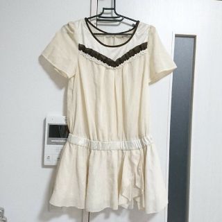 アクシーズファム(axes femme)の【美品 】 大幅値下げ axesfemme クリーム  ブラウン チュニック(チュニック)