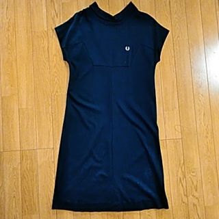 フレッドペリー(FRED PERRY)のFRED PERRY　ネイビーワンピース(size10)(ひざ丈ワンピース)