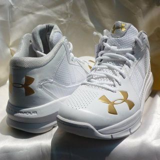 アンダーアーマー(UNDER ARMOUR)の定価17280円26㎝★アンダーアーマーニホン2白バスケットボールシューズ(スニーカー)