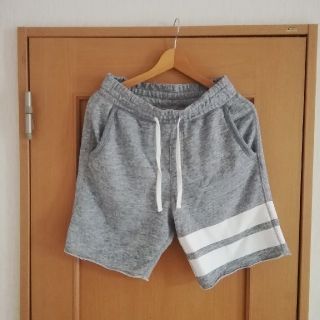 フィアオブゴッド(FEAR OF GOD)のショートパンツ　ハーフパンツ(ショートパンツ)