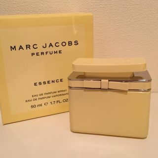 マークジェイコブス(MARC JACOBS)のマークジェイコブス  エッセンス EDP 香水 50ml ほぼ未使用品(香水(女性用))