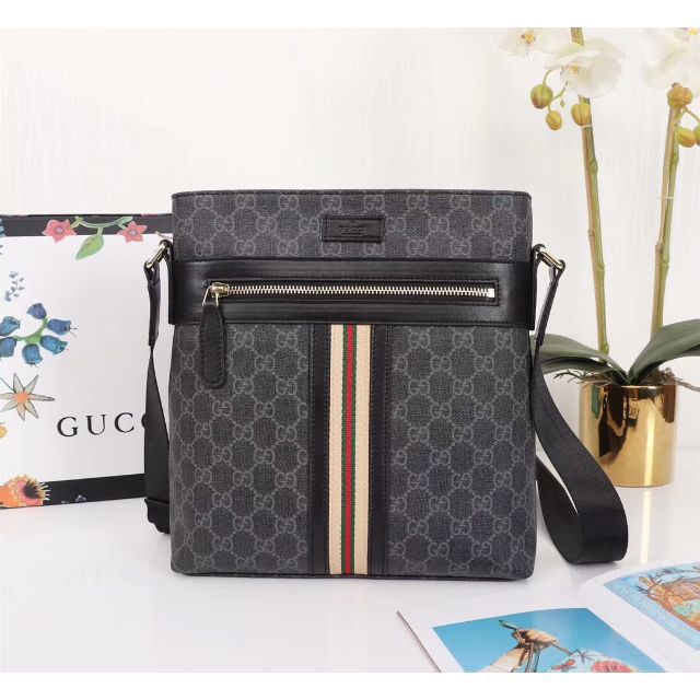 Gucci - グッチ　GUCCI　メンズ　ショルダーバッグ　メッセンジャーバッグの通販 by 亜希子's shop｜グッチならラクマ