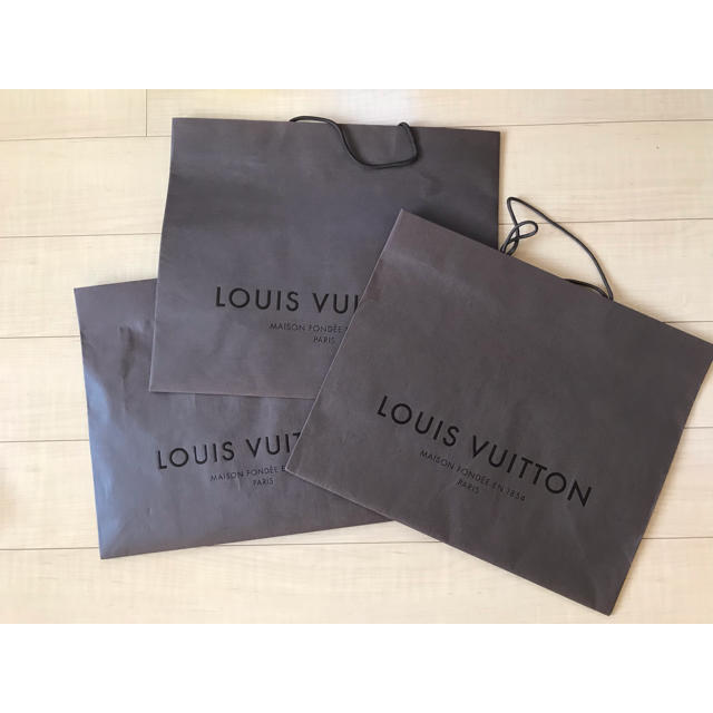 LOUIS VUITTON - LOUIS VUITTON☆紙袋3枚セットの通販 by satomi's shop｜ルイヴィトンならラクマ