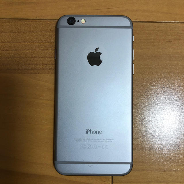 Apple(アップル)のiPhone6 64GB simフリージャンク品 スマホ/家電/カメラのスマートフォン/携帯電話(スマートフォン本体)の商品写真