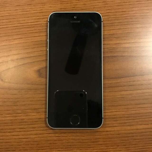 Apple(アップル)のiPhone5s  32G スマホ/家電/カメラのスマートフォン/携帯電話(携帯電話本体)の商品写真