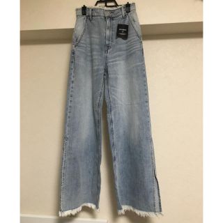 マウジー(moussy)のHI WAIST FRINGE WIDE PT(サイドスリットワイドパンツ)(デニム/ジーンズ)