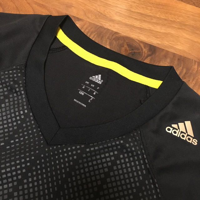 adidas(アディダス)のアディダス Tシャツ メンズのトップス(Tシャツ/カットソー(半袖/袖なし))の商品写真