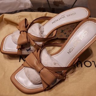 ルイヴィトン(LOUIS VUITTON)の週末お値下げ！ルイヴィトン✨美品✨ミュール(サンダル)