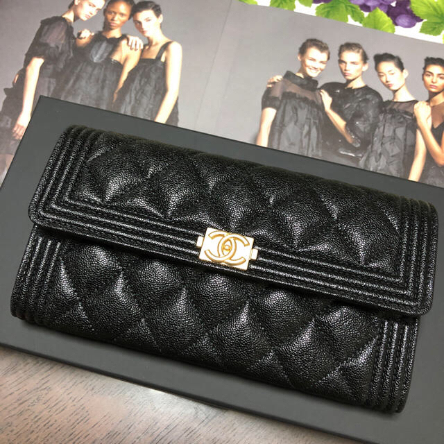 CHANEL(シャネル)のCHANEL❤️2019ボーイフラップウォレット❤️新品♥️特別価格💗 レディースのファッション小物(財布)の商品写真