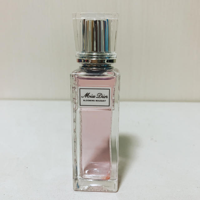 Dior(ディオール)のミスディオール ブルーミングブーケ ローラー パール オードゥトワレ コスメ/美容の香水(香水(女性用))の商品写真
