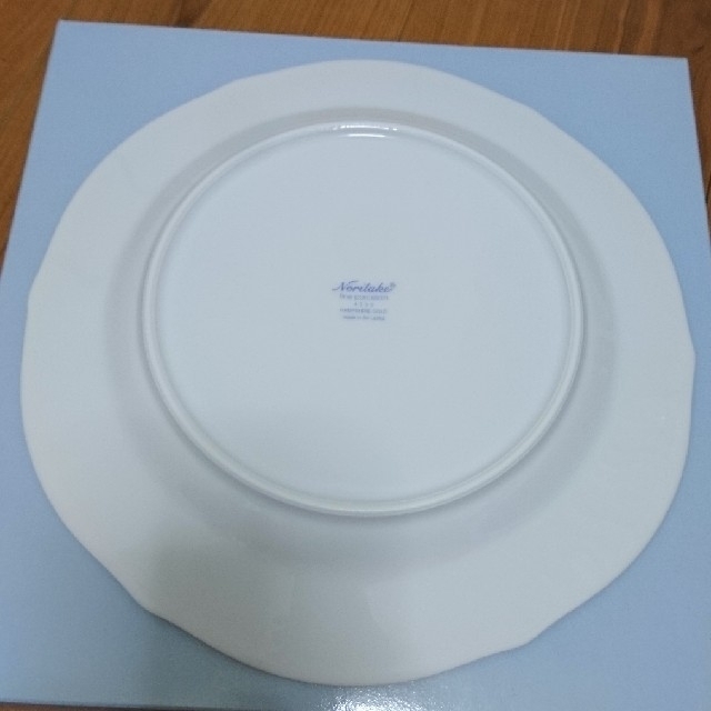 Noritake(ノリタケ)の【未使用】Noritake 皿ペアセット 23㎝ インテリア/住まい/日用品のキッチン/食器(食器)の商品写真