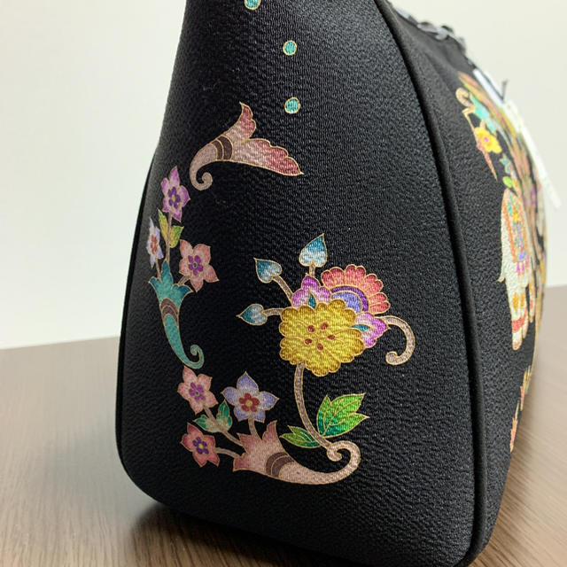 岡重　バック　刺繍