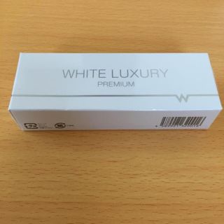 ホワイトラグジュアリープレミアム WHITE LUXURY 美容クリーム(ボディクリーム)