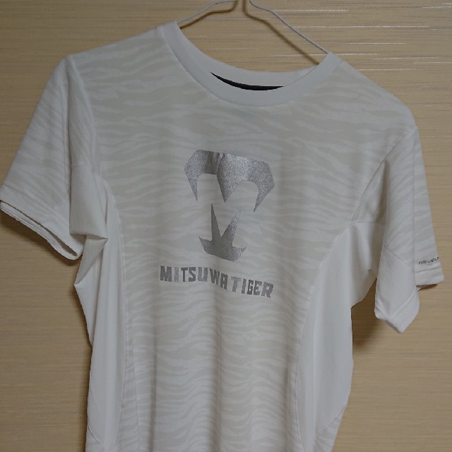 新品 ミツワタイガー MITSUWA TIGER Tシャツ  L スポーツ/アウトドアの野球(ウェア)の商品写真