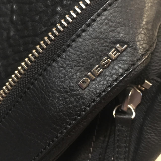 DIESEL(ディーゼル)のDIESEL リュック レディース  黒 レディースのバッグ(リュック/バックパック)の商品写真