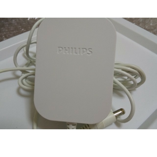 PHILIPS(フィリップス)のPHILIPS ルメア プレステージ 充電器 スマホ/家電/カメラのスマートフォン/携帯電話(バッテリー/充電器)の商品写真