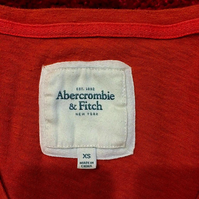 Abercrombie&Fitch(アバクロンビーアンドフィッチ)のアバクロ Tシャツ レディースのトップス(Tシャツ(長袖/七分))の商品写真