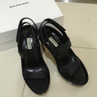 バレンシアガ(Balenciaga)のBALENCIAGA  サンダル  オーストリッチ柄  (サンダル)