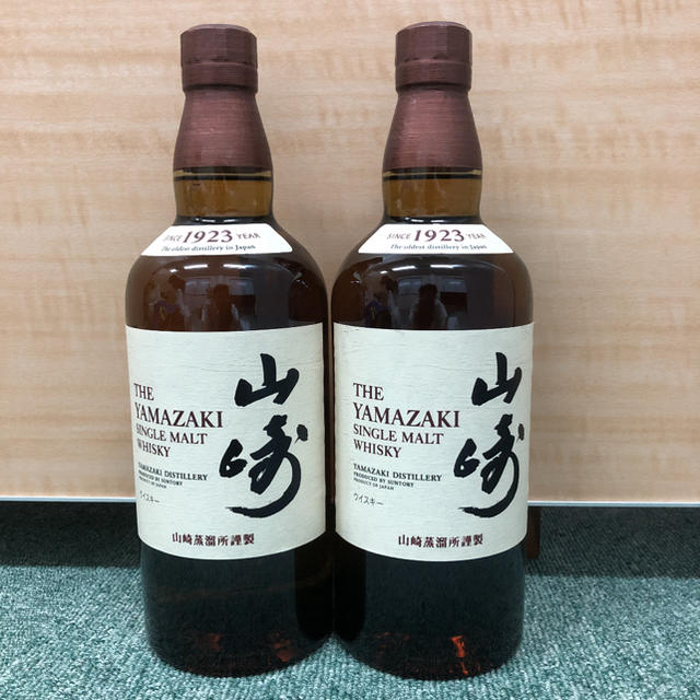 サントリー　山崎　７００ml　新品、未開封