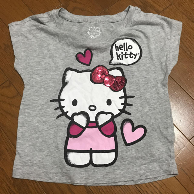 FOREVER 21(フォーエバートゥエンティーワン)の値下げ✩.*˚キティちゃんTシャツ  110cm キッズ/ベビー/マタニティのキッズ服女の子用(90cm~)(Tシャツ/カットソー)の商品写真