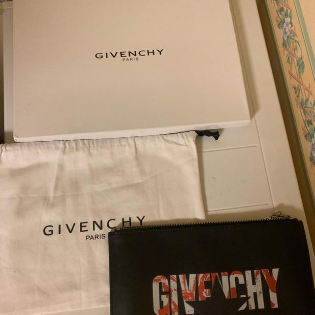 GIVENCHY(ジバンシィ)のGIVENCHY クラッチバッグ メンズのバッグ(セカンドバッグ/クラッチバッグ)の商品写真