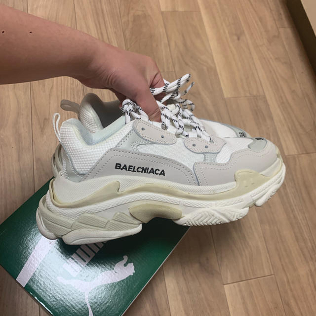 スニーカーbalenciagaと同じ メンズの靴/シューズ(スニーカー)の商品写真