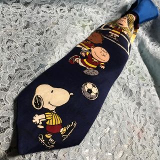 スヌーピー(SNOOPY)のスヌーピー友達とサッカーネクタイ❤️(キャラクターグッズ)