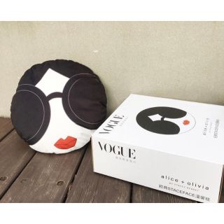 アリスアンドオリビア(Alice+Olivia)のAlice+Olivia クッション ブランケット  2way 2ウェイ雑誌付録(おくるみ/ブランケット)