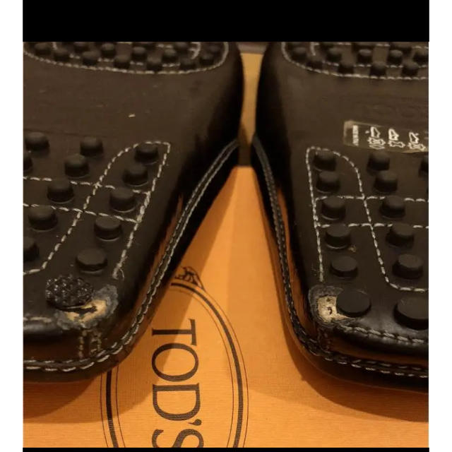 TOD'S(トッズ)のお値下げ☆TOD"S☆フラットシューズ 黒トッズエナメル レディースの靴/シューズ(ハイヒール/パンプス)の商品写真