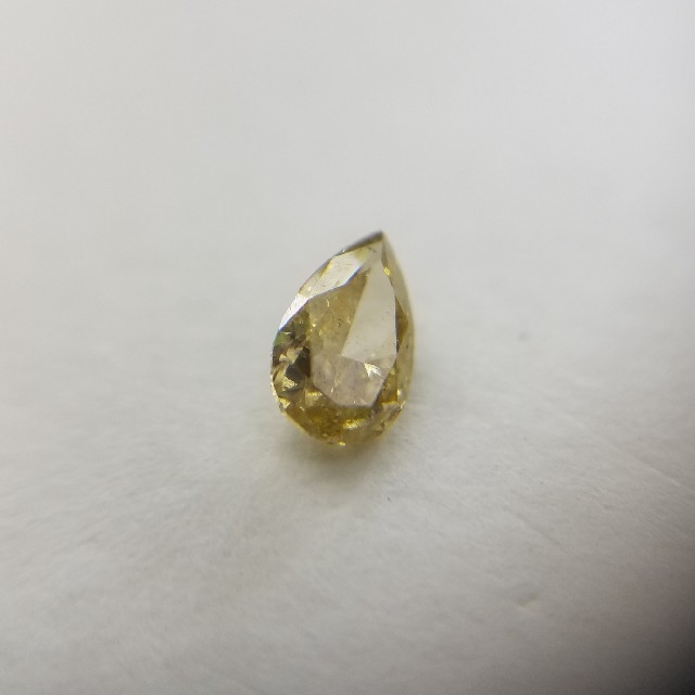 0.140ct 天然グリーン系 イエローダイヤモンド 未ソーティング 人気